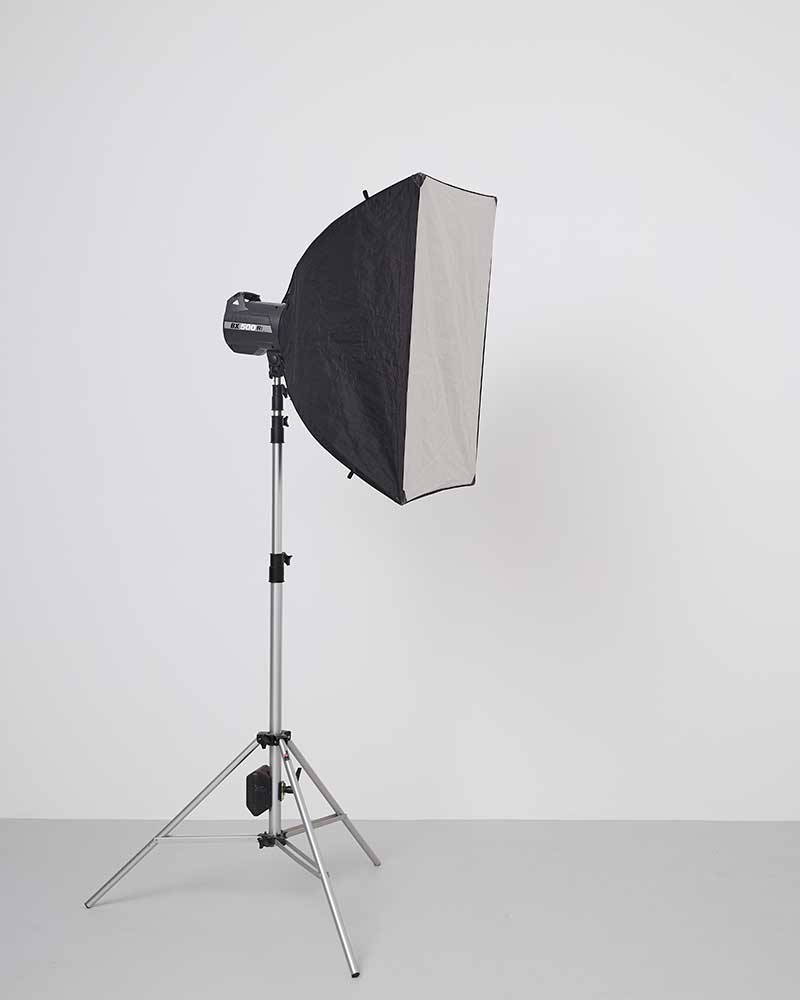 StudioZOOM Noleggio studio fotografico a Milano con modificatori luci